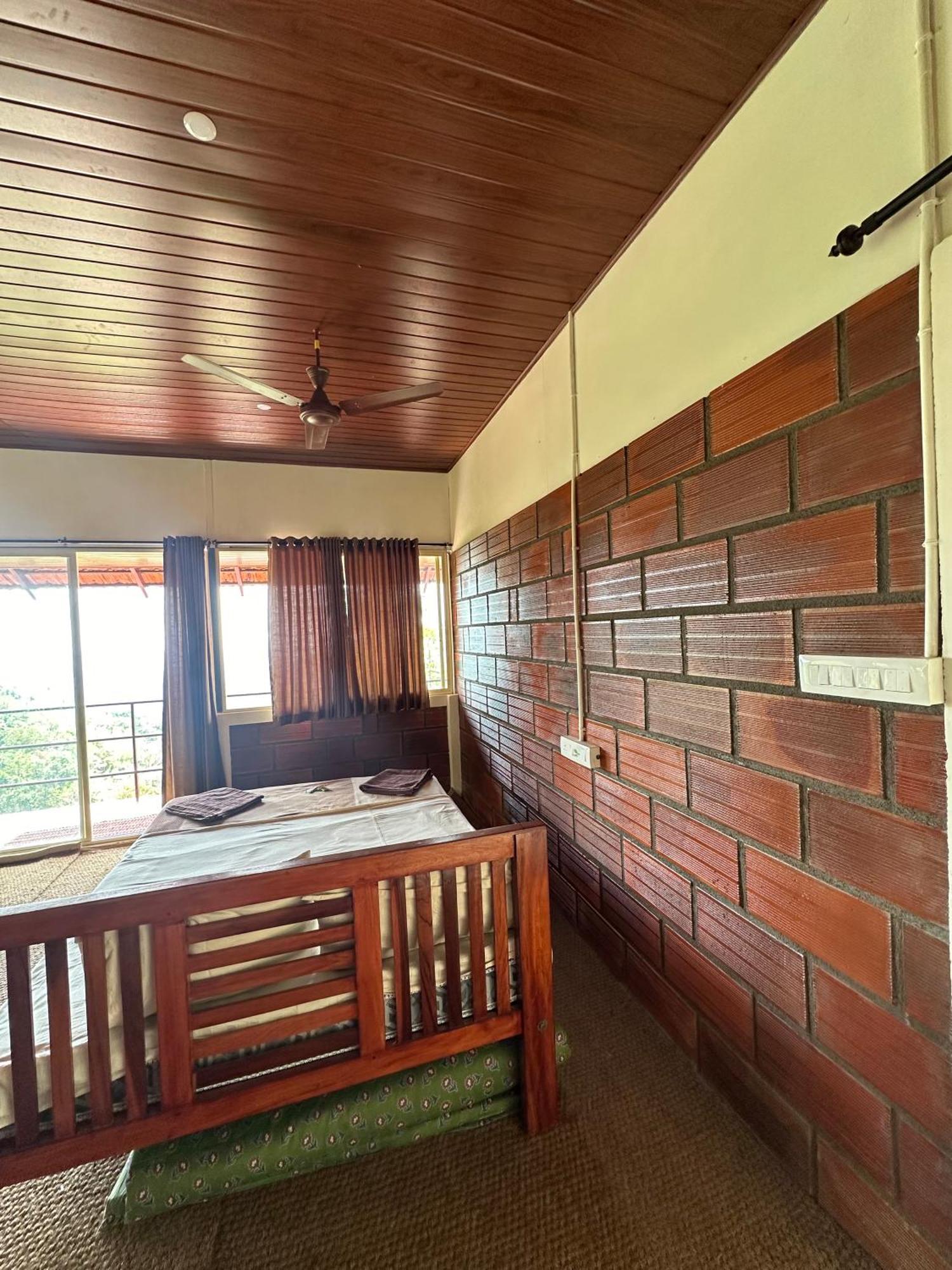 Sunset Valley Kerala Pool Resort - Monsoon Forest Cottage Stay In Idukki With Private Waterfalls, Natural Streams & Breathtaking Views Pīrmed Εξωτερικό φωτογραφία