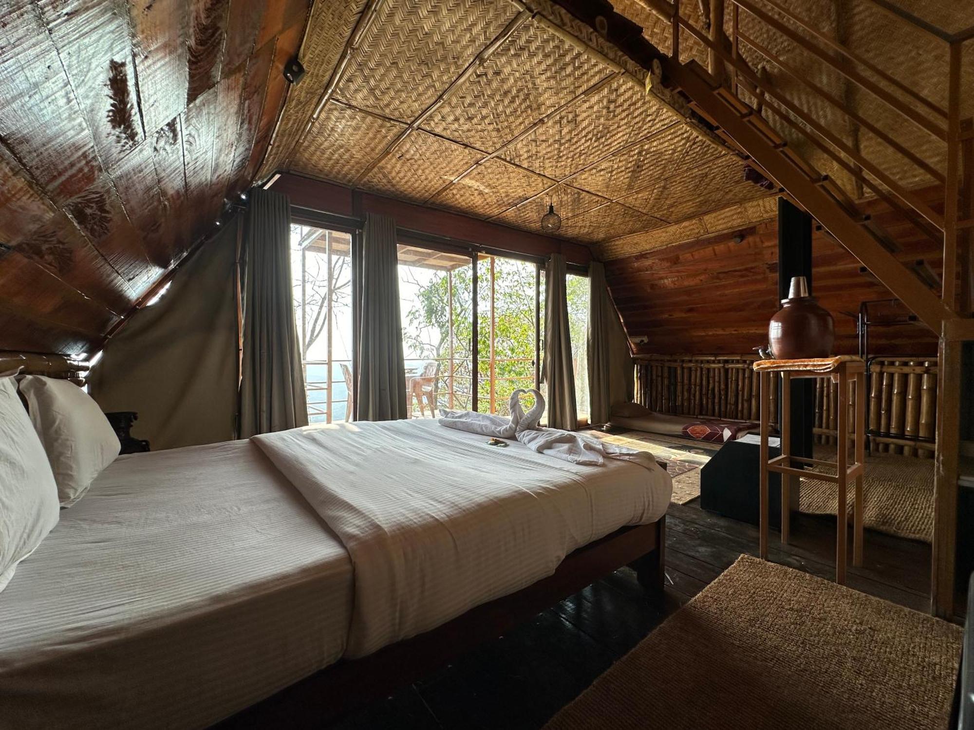Sunset Valley Kerala Pool Resort - Monsoon Forest Cottage Stay In Idukki With Private Waterfalls, Natural Streams & Breathtaking Views Pīrmed Εξωτερικό φωτογραφία