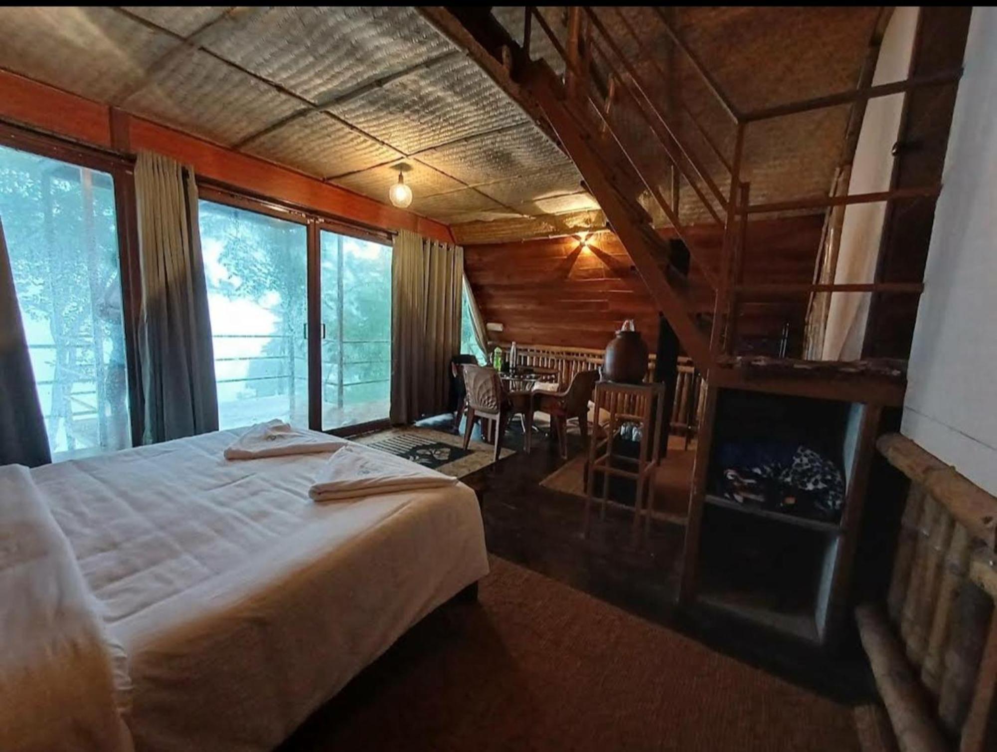 Sunset Valley Kerala Pool Resort - Monsoon Forest Cottage Stay In Idukki With Private Waterfalls, Natural Streams & Breathtaking Views Pīrmed Εξωτερικό φωτογραφία