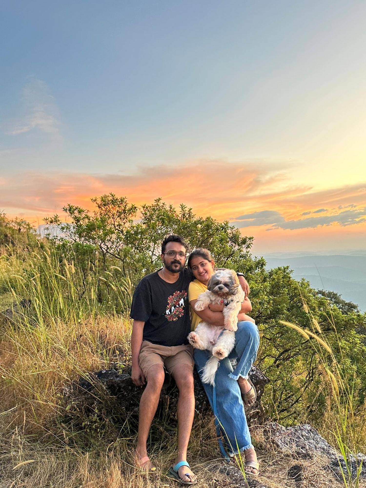 Sunset Valley Kerala Pool Resort - Serene Natural Forest Cottage Stay In Idukki With Sunrise & Sunset Panoramas, Natural Streams & Tranquil Summer Evenings Pīrmed Εξωτερικό φωτογραφία