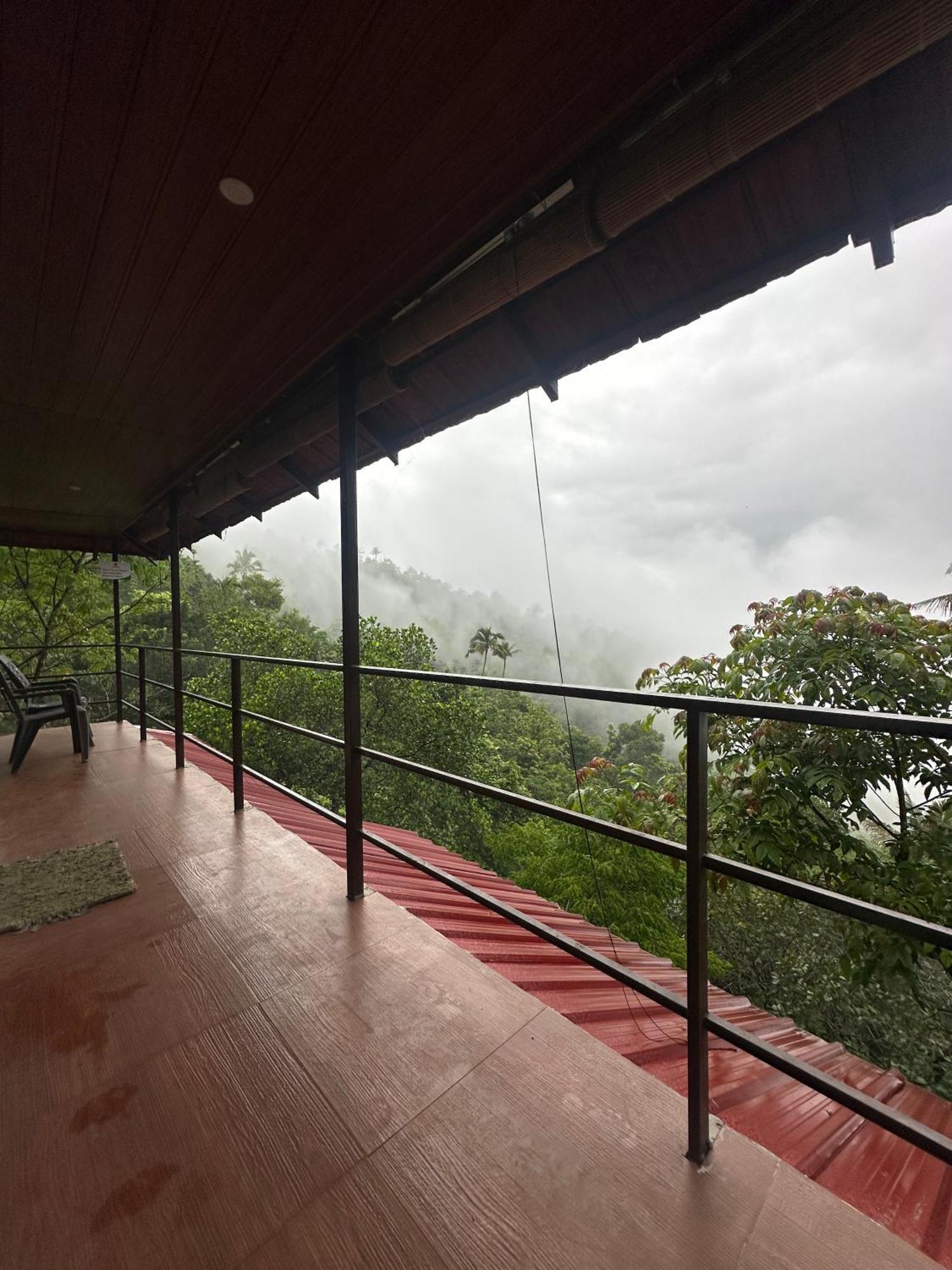 Sunset Valley Kerala Pool Resort - Serene Natural Forest Cottage Stay In Idukki With Sunrise & Sunset Panoramas, Natural Streams & Tranquil Summer Evenings Pīrmed Εξωτερικό φωτογραφία