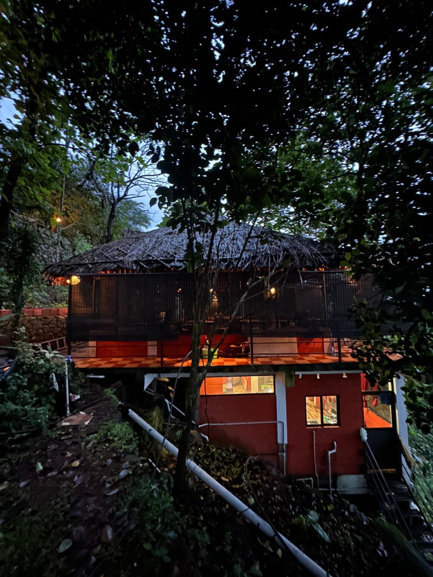 Sunset Valley Kerala Pool Resort - Serene Natural Forest Cottage Stay In Idukki With Sunrise & Sunset Panoramas, Natural Streams & Tranquil Summer Evenings Pīrmed Εξωτερικό φωτογραφία