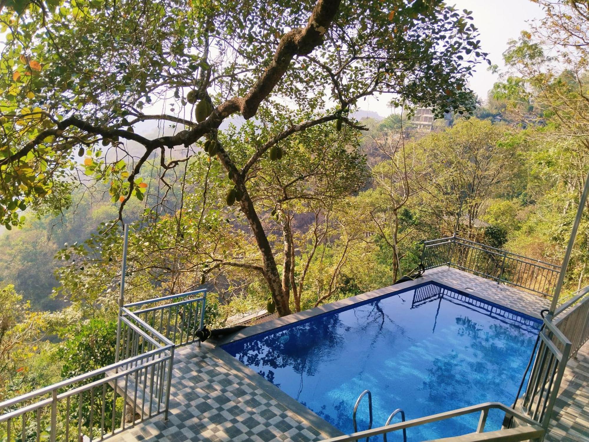 Sunset Valley Kerala Pool Resort - Serene Natural Forest Cottage Stay In Idukki With Sunrise & Sunset Panoramas, Natural Streams & Tranquil Summer Evenings Pīrmed Εξωτερικό φωτογραφία