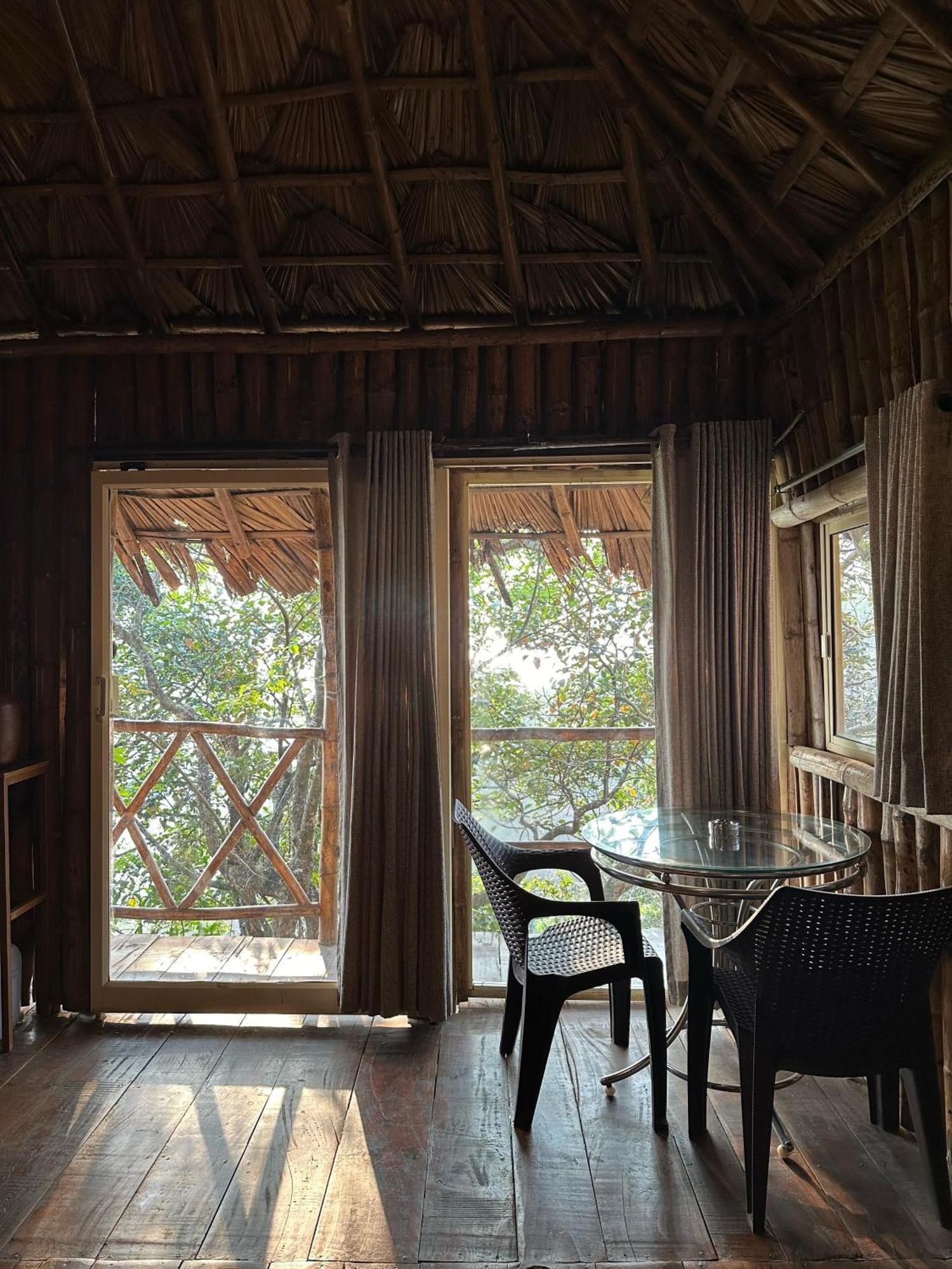 Sunset Valley Kerala Pool Resort - Serene Natural Forest Cottage Stay In Idukki With Sunrise & Sunset Panoramas, Natural Streams & Tranquil Summer Evenings Pīrmed Εξωτερικό φωτογραφία