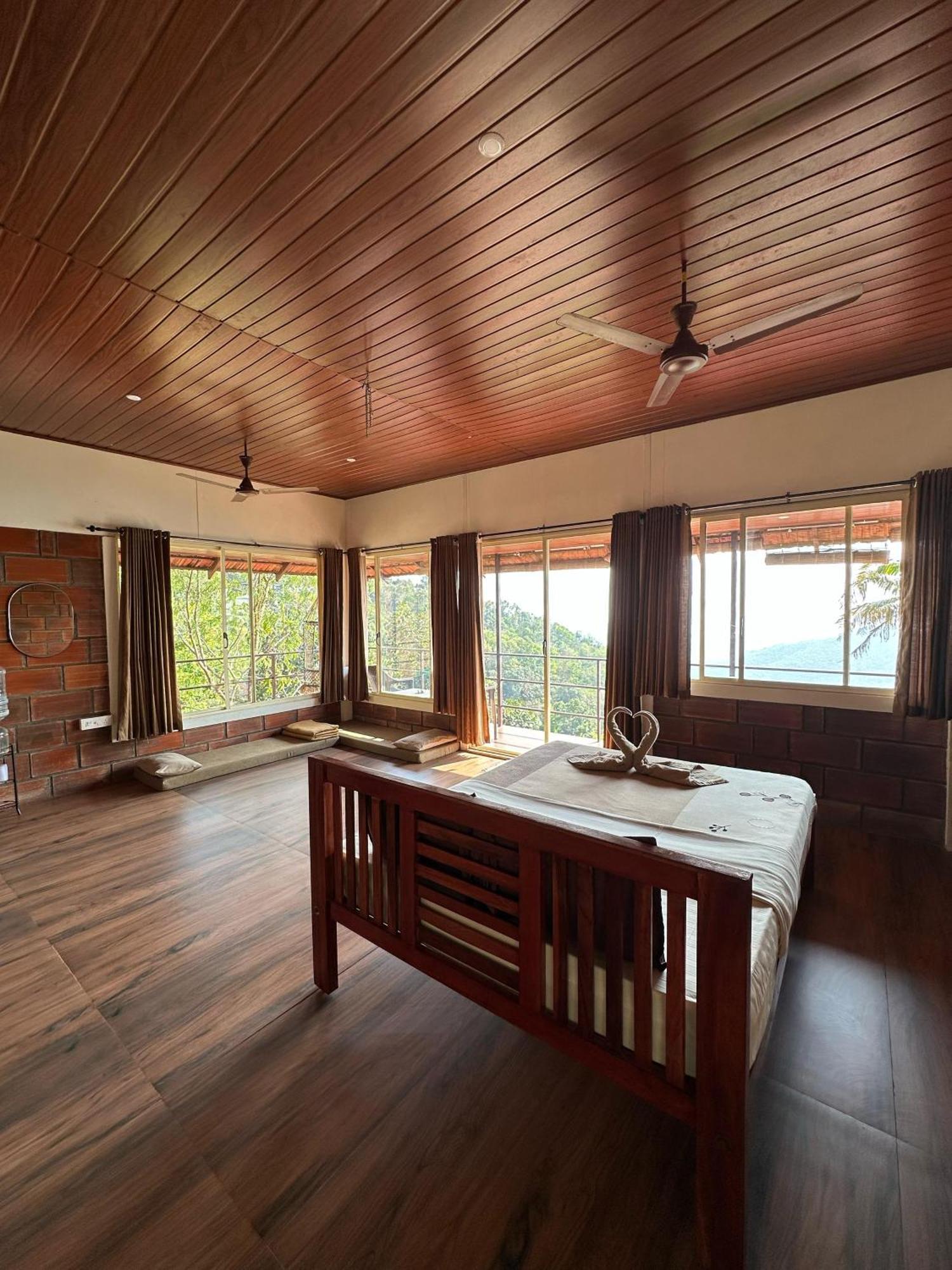 Sunset Valley Kerala Pool Resort - Serene Natural Forest Cottage Stay In Idukki With Sunrise & Sunset Panoramas, Natural Streams & Tranquil Summer Evenings Pīrmed Εξωτερικό φωτογραφία